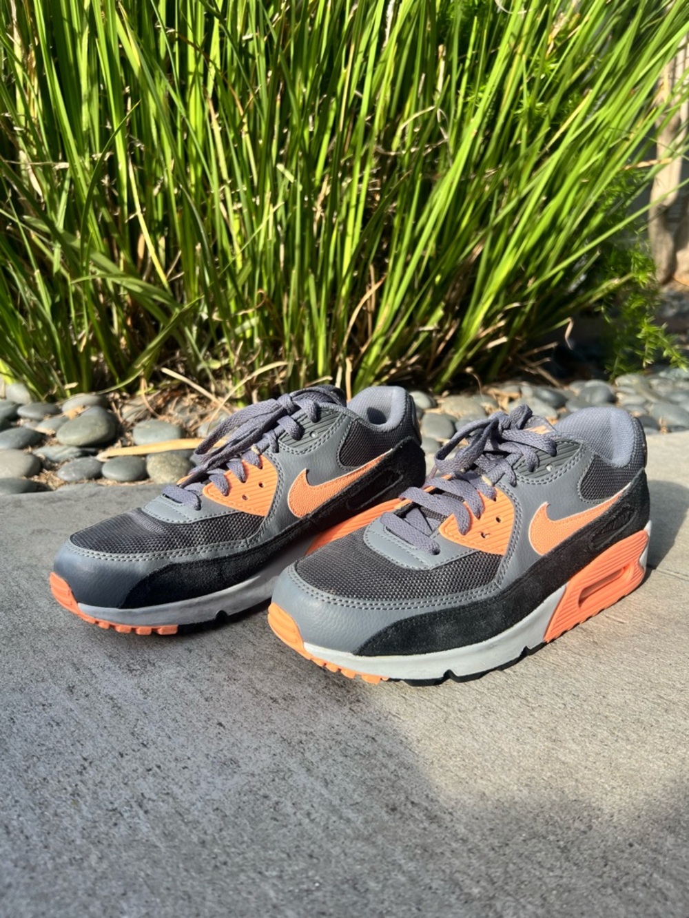 Nike Gray and Orange Women's Athletic Sneakers Vintage ‘15 in Good Condition